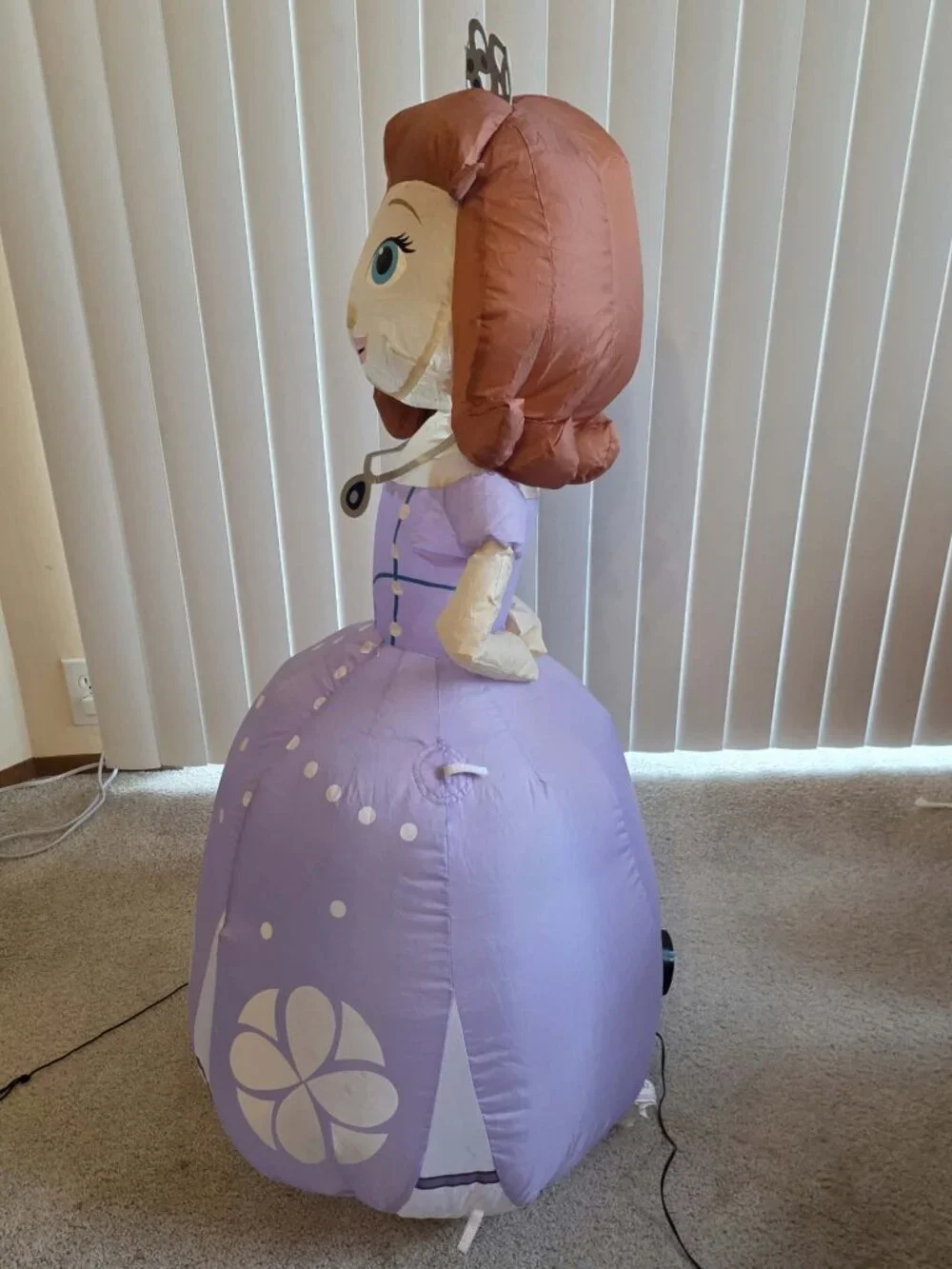 SOFIA THE FIRST AIRBLOWN INFLATABLE DISNEY LIGHT UP 3.5 FT. TALL